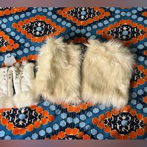 Women’s Fingerless gloves and faux fur wrist lets